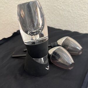 Vinturi Wine Aerator with Stand and 2 additional Aerators thrown in!